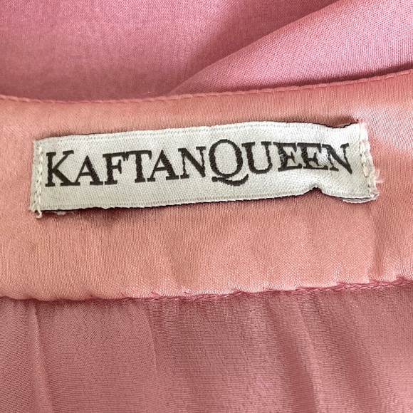 KAFTAN QUEEN pale pink beaded and jewel encrusted Kaftan - Picture 13 of 16
